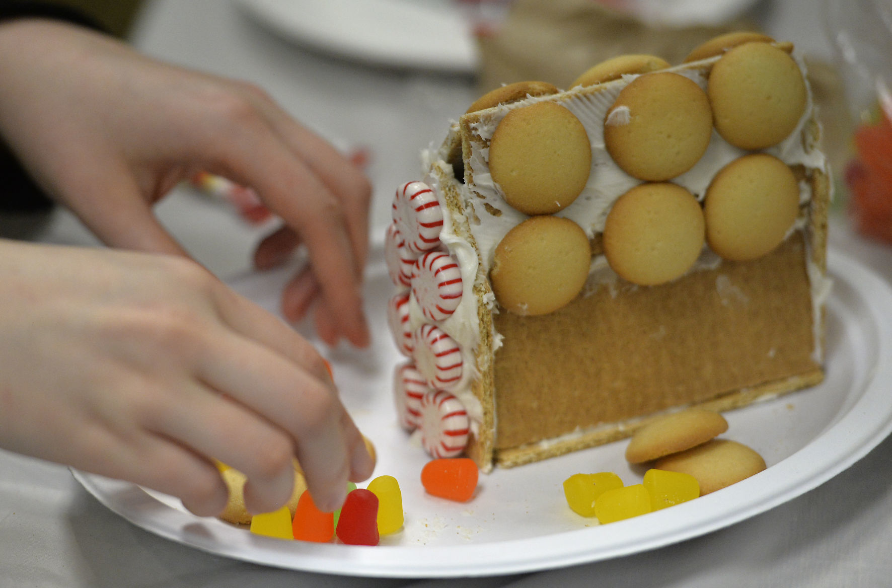 NORTHSIDE LIBRARY GINGERBREAD HOUSES